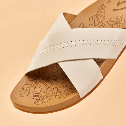 OLUKAI - KIPE'A 'OLU SLIDE (WOMENS) | Puka/Tan