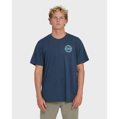BILLABONG - HOLLOW FILL PREMIUM SS TEE | Dark Denim