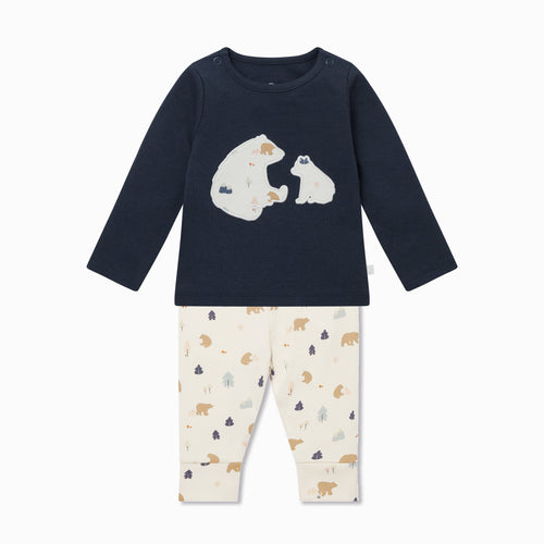 Bear T-Shirt & Leggings Outfit