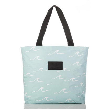 ALOHA COLLECTION - Seaside Day Tripper | White on Lemu Blue