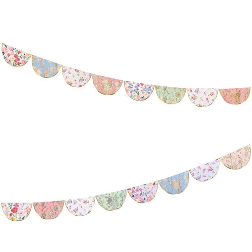 English Garland Scallop Garland