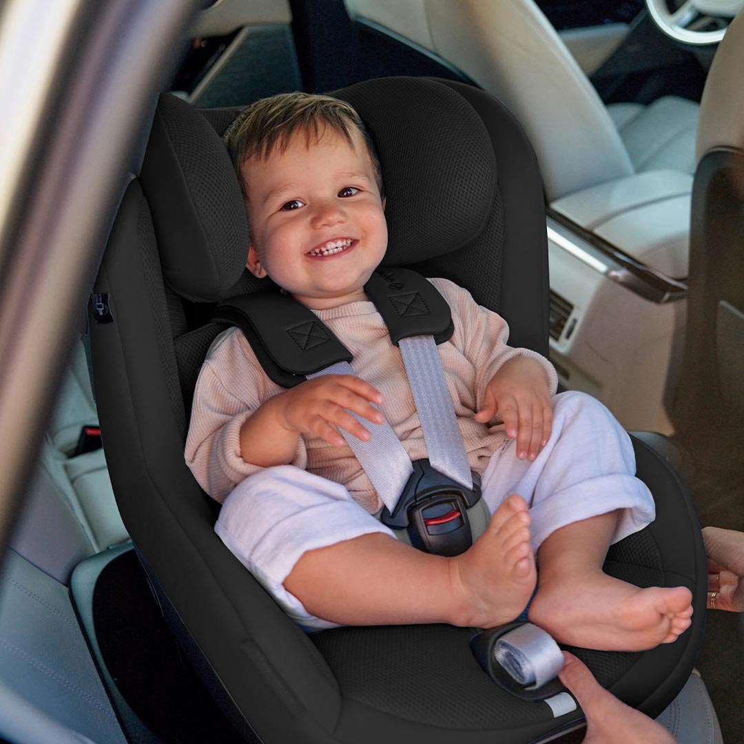 CYBEX Sirona Gi i-Size Car Seat - Magic Black