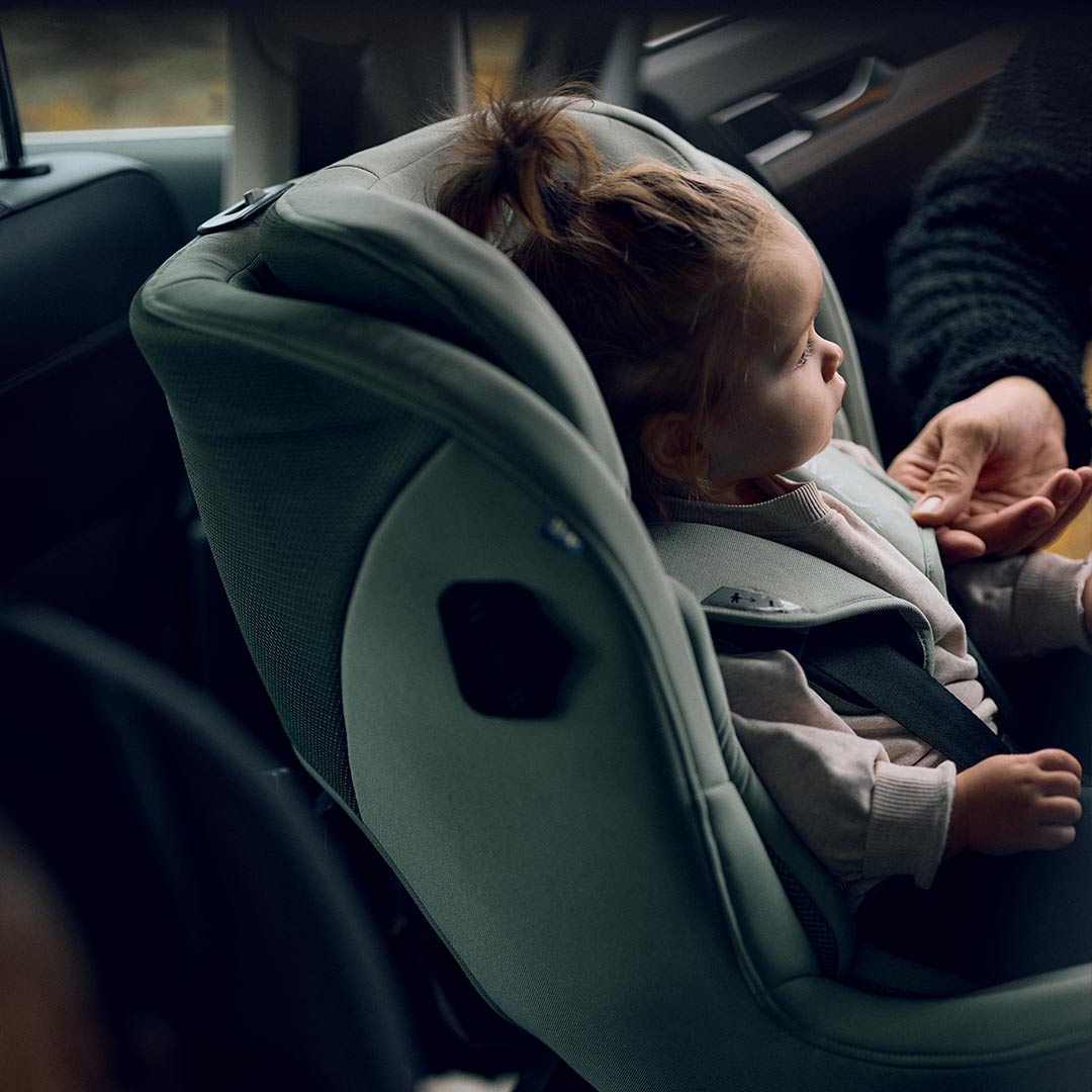 Axkid Minikid 4 Max Car Seat - Coastal Storm Black