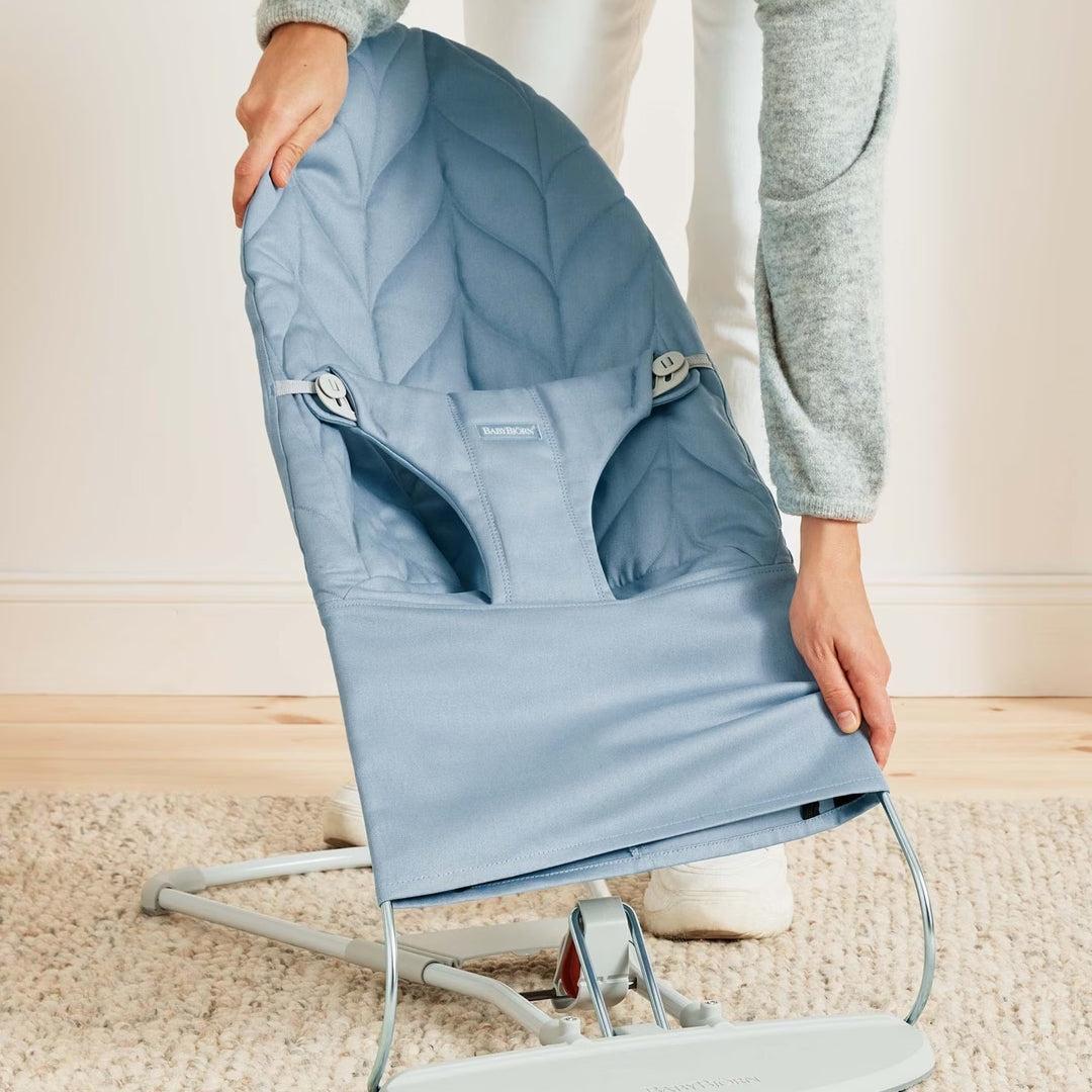 BabyBjörn Bliss Woven Petal Quilt Baby Bouncer - Blue