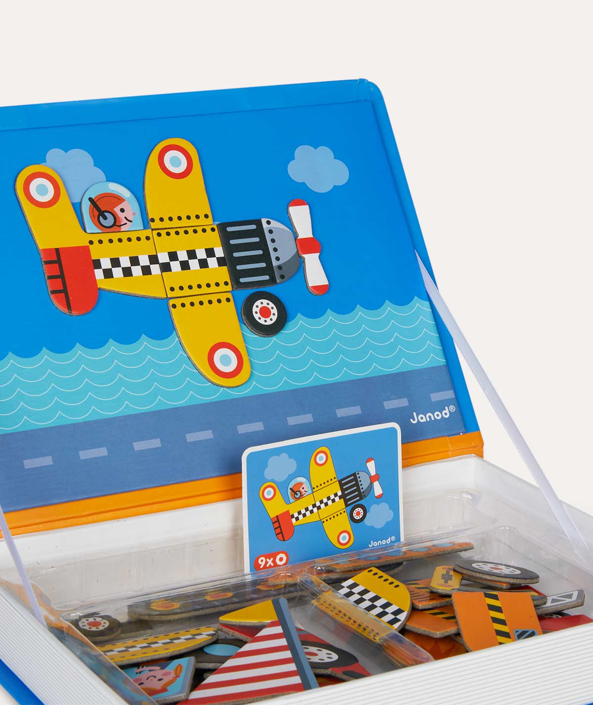 Janod Magnetibook Educational Toy - Racers