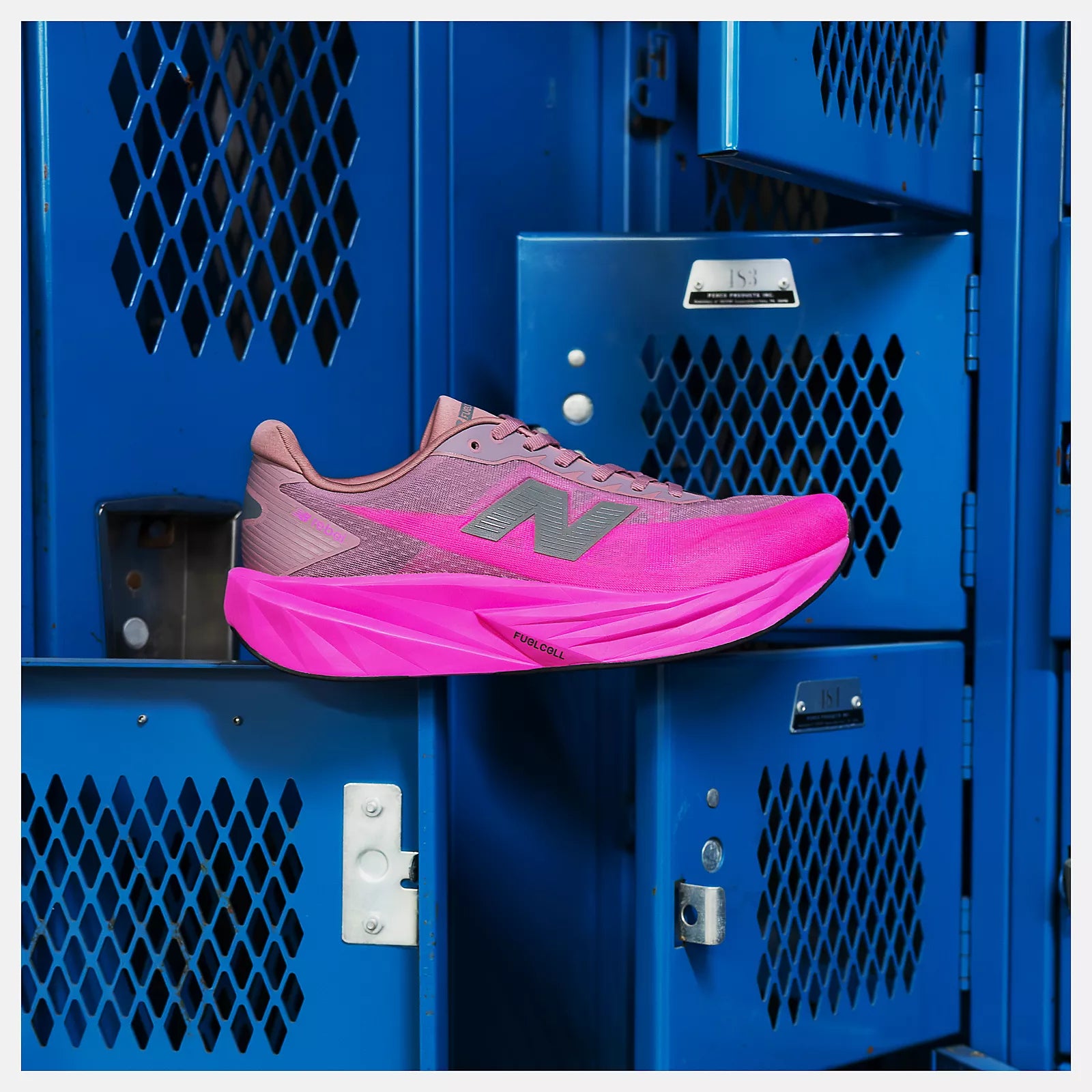 New Balance - Men's FuelCell Rebel v5
