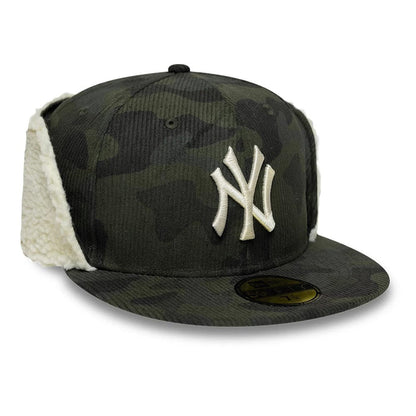 Pictured is this MLB Cord New York Yankees Downflap 59FIFTY Fitted cap in green. 3