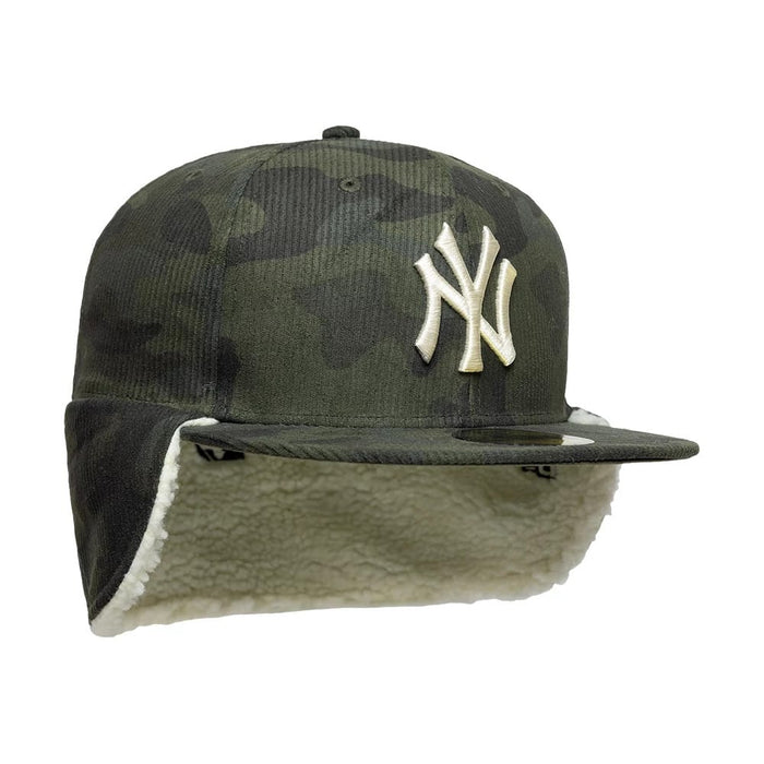 Pictured is this MLB Cord New York Yankees Downflap 59FIFTY Fitted cap in green. 7