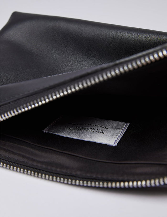 Sandqvist Altea Wash Bag (Leather) - Black